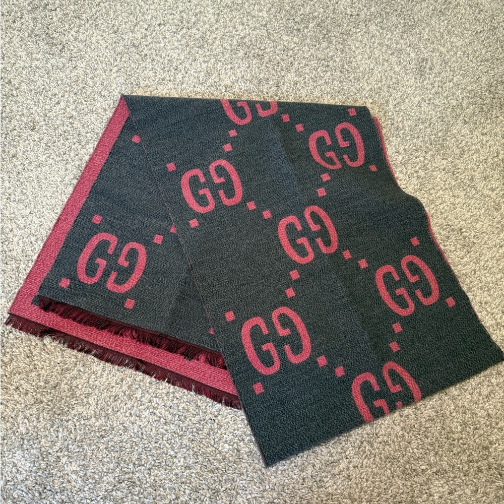 Gucci Pink and Grey GG Logo Scarf